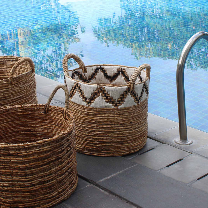 Raja wicker basket with border