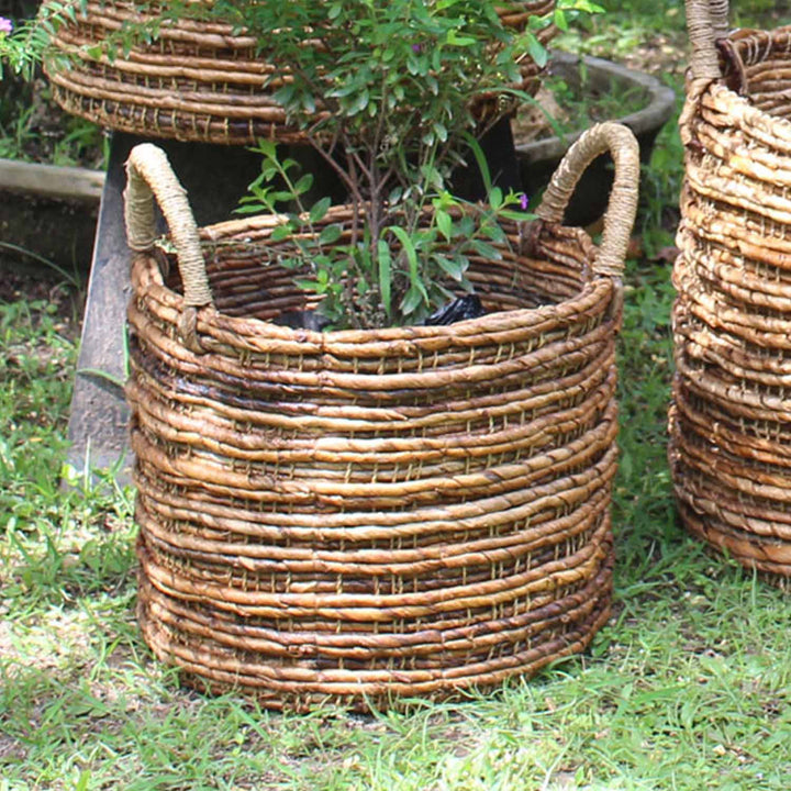 Vina wicker basket
