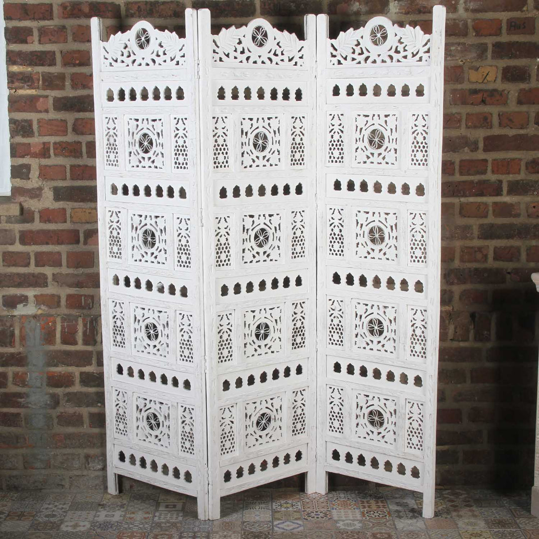 Indian wooden screen Ramez