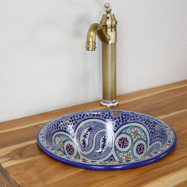 Moroccan washbasin