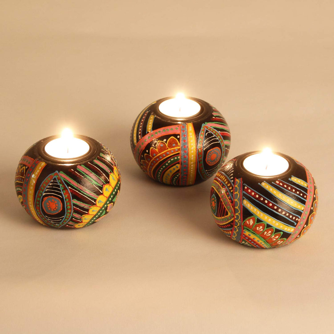 Oriental hand-painted tea light holders Aicha, set of 3