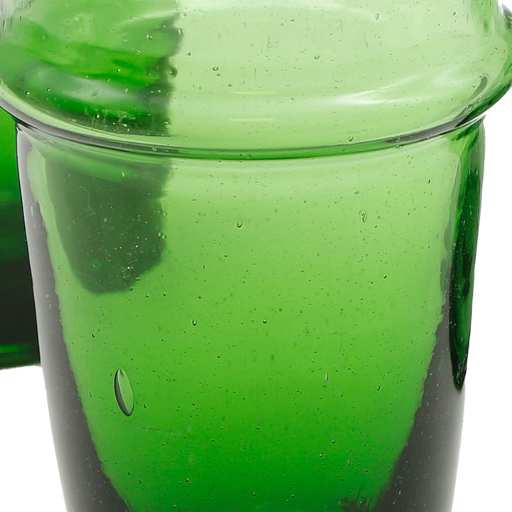 Stylish cocktail glasses with an airy structure - in strong green