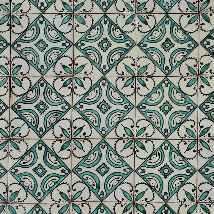 Hand-painted tile – boho ornamentation