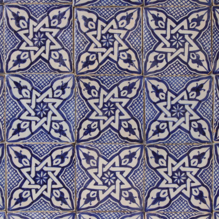 Hand painted tile – Moroccan Riad style