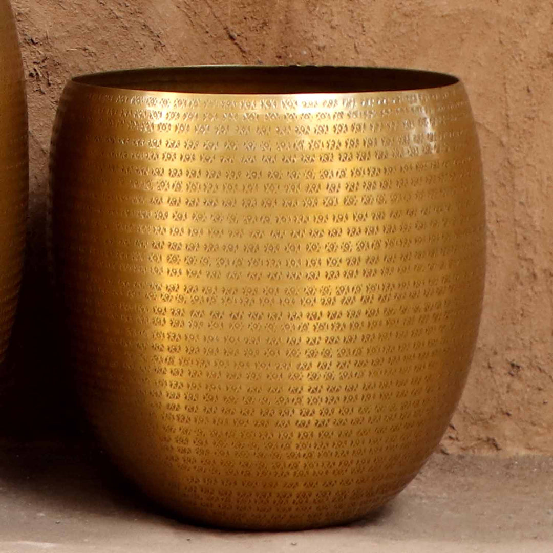 Oriental flower pot Vega