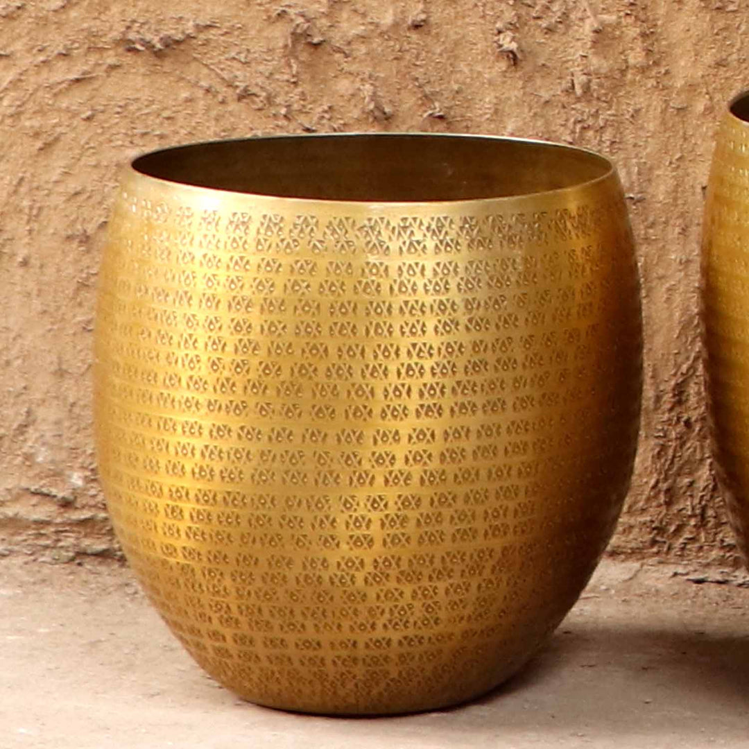 Oriental flower pot Vega