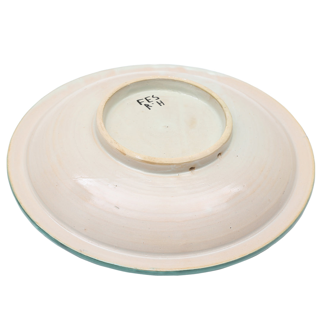Bottom of the hand-crafted ceramic bowl from Fès with a base ring
