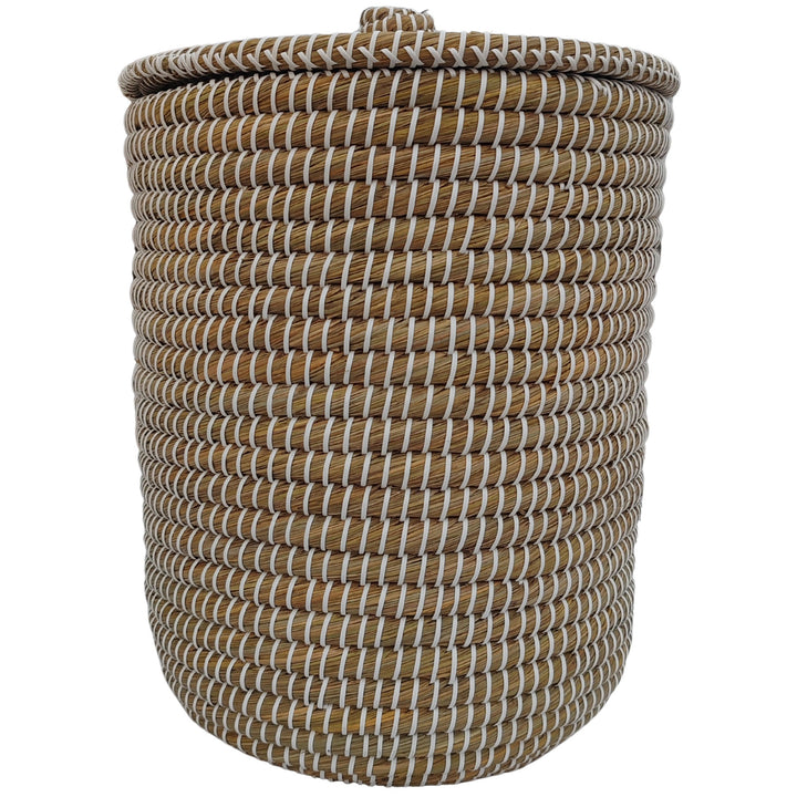 Round natural/white seagrass laundry basket with closed lid and woven knob, approximately 40 litres.